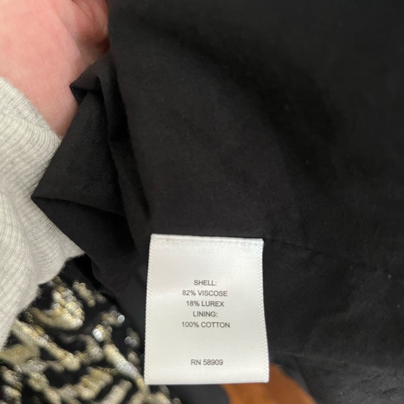 Elegant Black and Gold Art Deco-inspired Dress - Picture 5 of 5